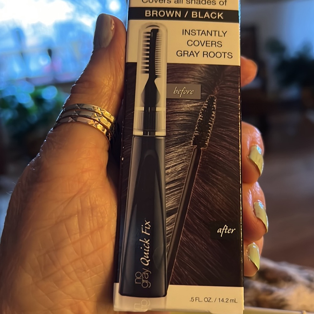 NO GRAY/QUICK FIX -BROWN/BLACK -INSTANTLY COVERS GRAY ROOTS- VEGAN